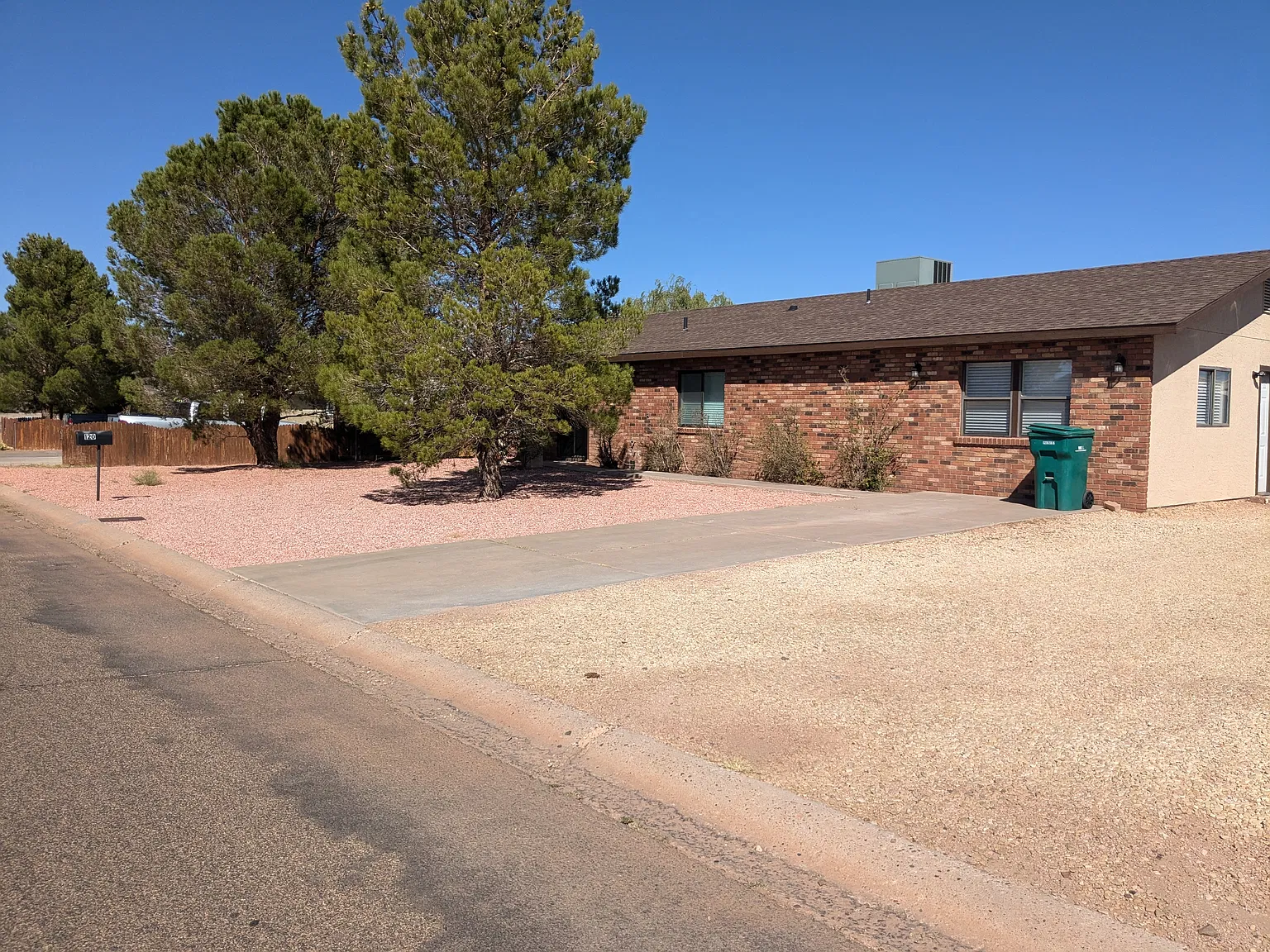 4 bed, 1603 sqft, $1,700 — Photo 1