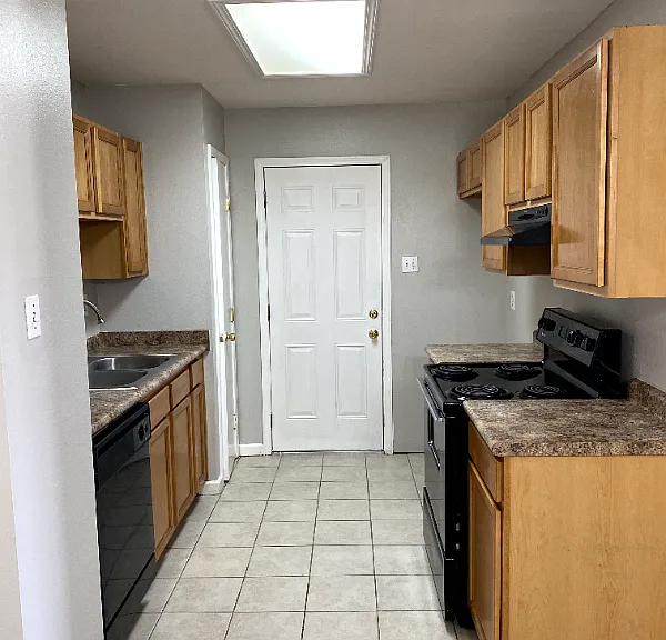 9020 Titans Dr #9020 — Photo 5