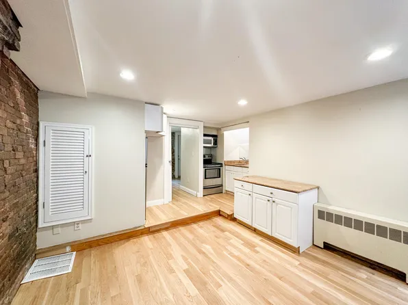 61 Phillips St, Boston, MA