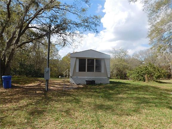 2nd image of 3437 Oakwood Dr