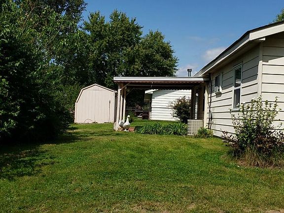 3rd image of 10031 Sturgeon Ln