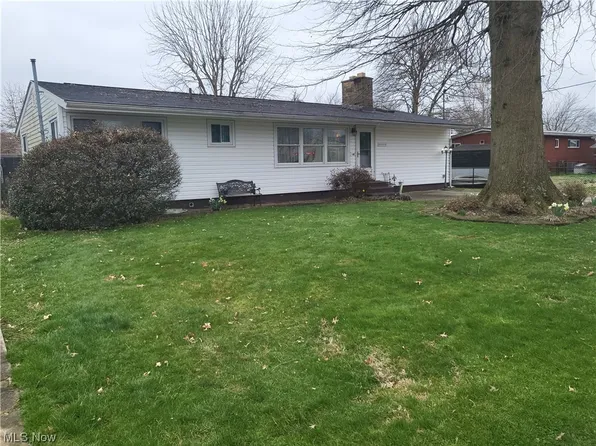 5502 3rd Ave, Vienna, WV 26105