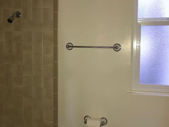 5th image of 23 Truett St