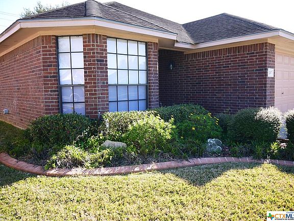 2nd image of 207 Windwood Ln