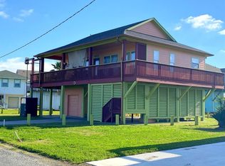 981 Gateway Rd, Crystal Beach, TX 77650