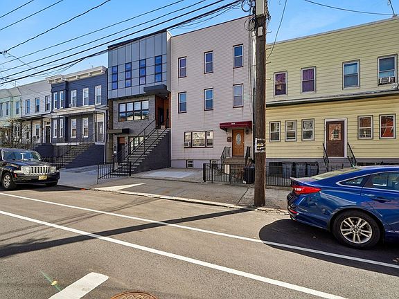 4th image of 364 New York Ave #3