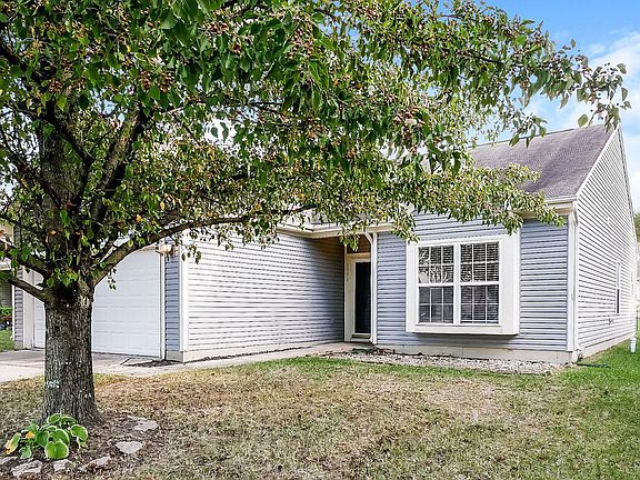 2nd image of 8331 Chesterhill Ln