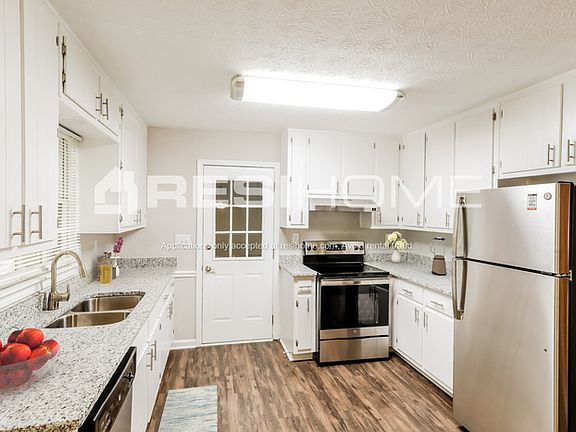 2nd image of 2894 Sagemont Pl