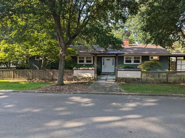 223 Edgefield Ave NW, Aiken, SC 29801