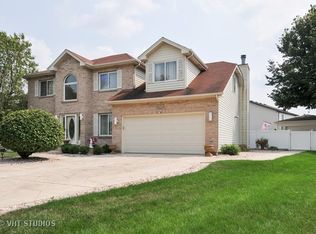1431 Nicholas Dr, Bolingbrook, IL 60490
