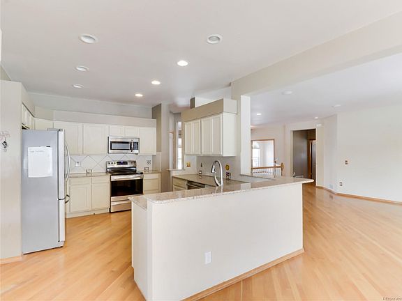 5th image of 15671 Agate Creek Dr
