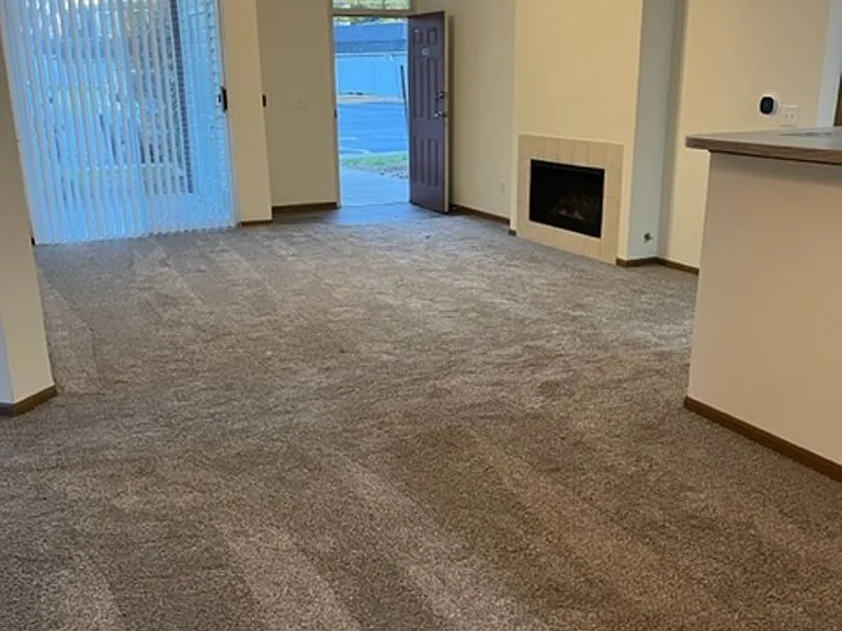Hollow Creek IV Apartments — Photo 27
