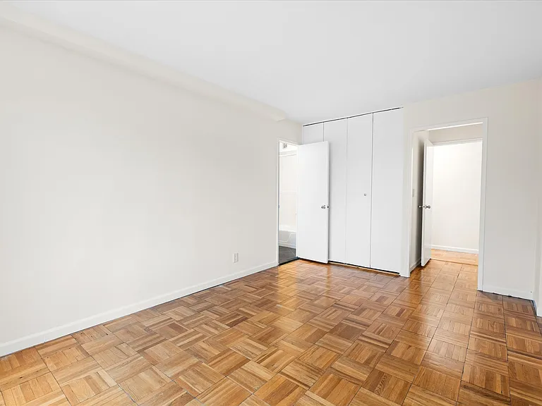 401 E 86th St #18B — Photo 12