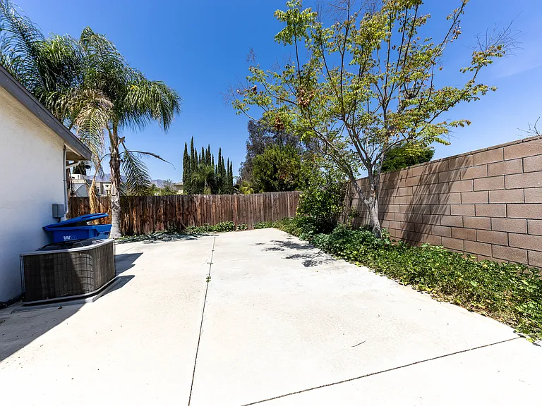 829 E Camino Real Ave — Photo 33