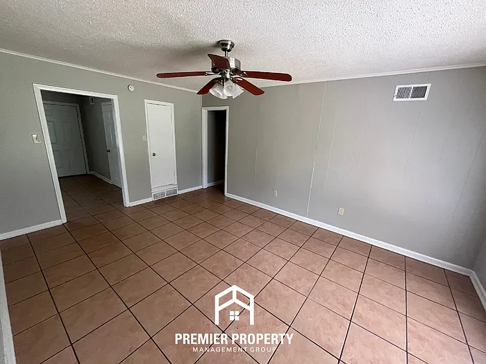 3050 Castleman St — Photo 5
