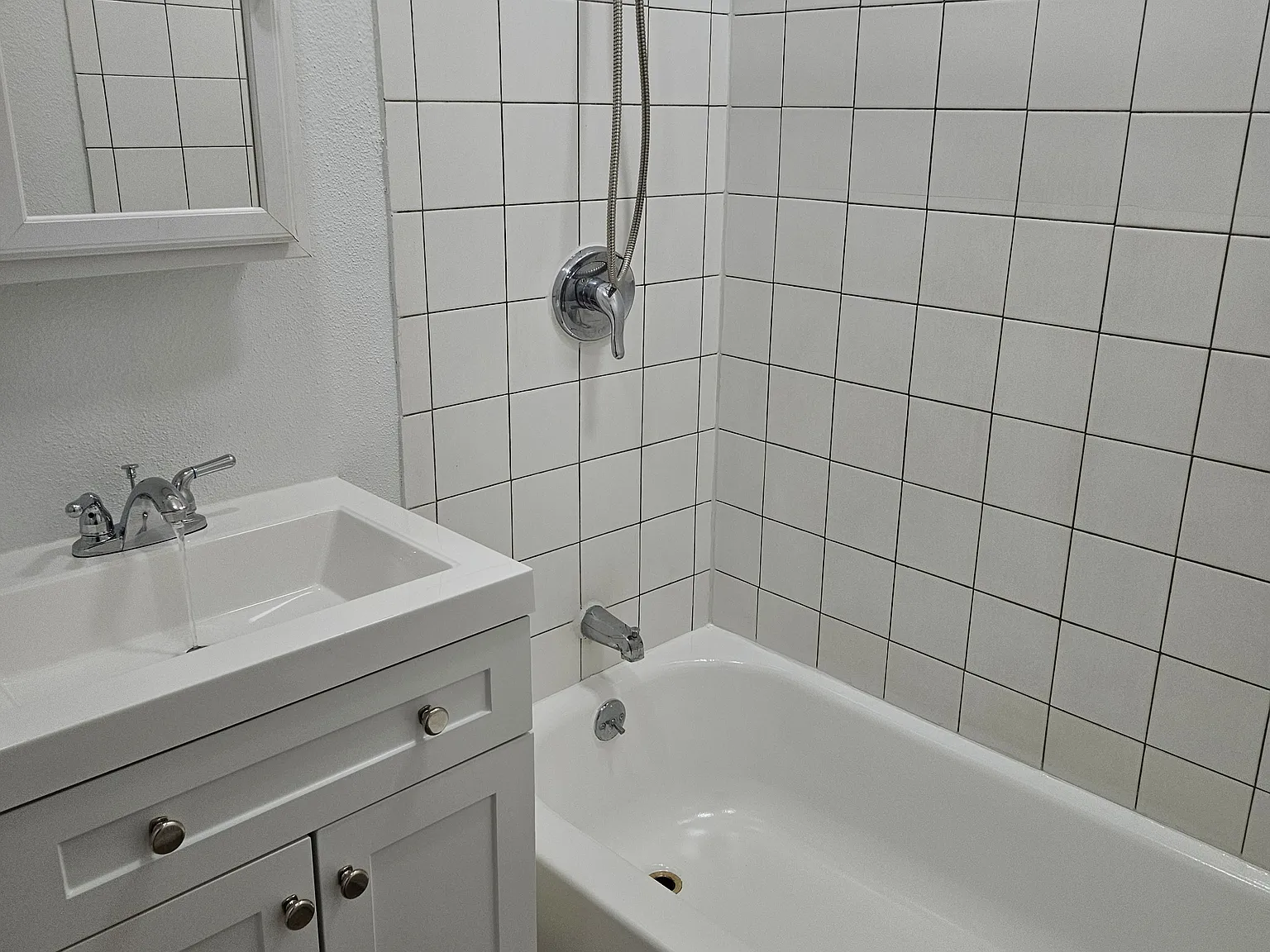 2 bed, 646 sqft, $2,595 — Photo 3