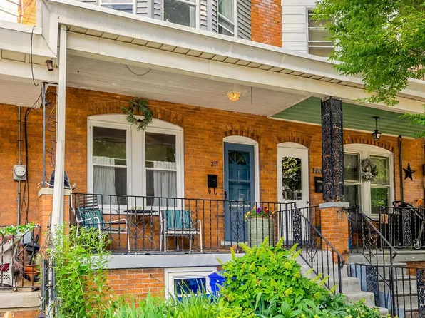 211 Lauriston St, Philadelphia, PA 19128
