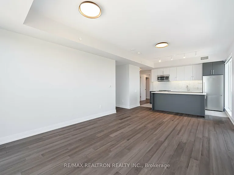 2525 Bathurst St #1009 — Photo 8