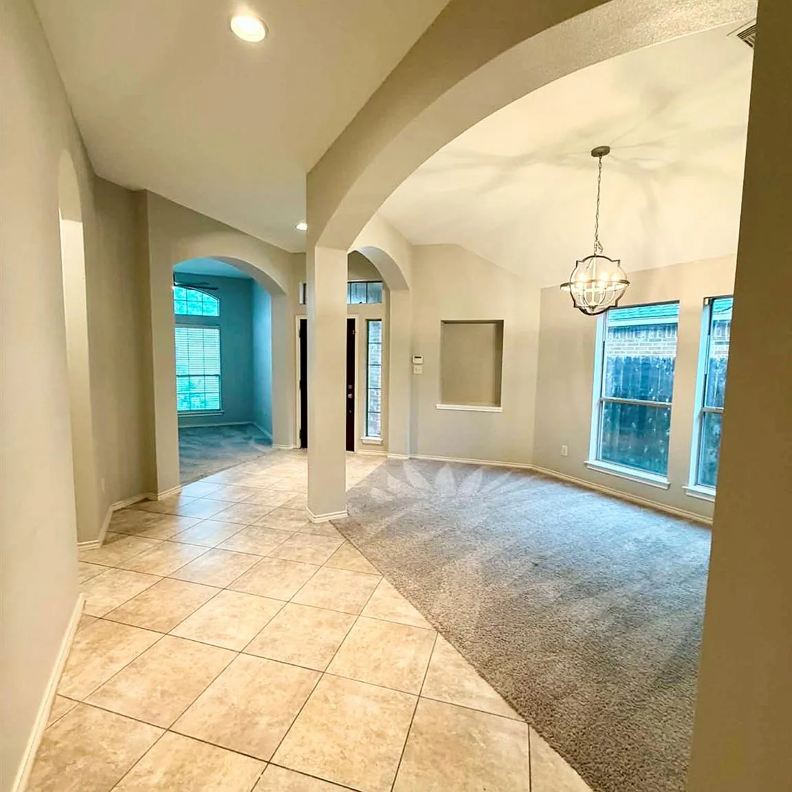 3 bed, 2.0 bath, 2383 sqft, $2,750 — Photo 4