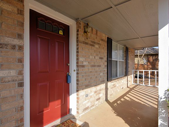 2nd image of 5004 S Oak Ave W
