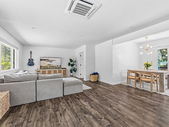 3rd image of 20585 Charlotte Ct