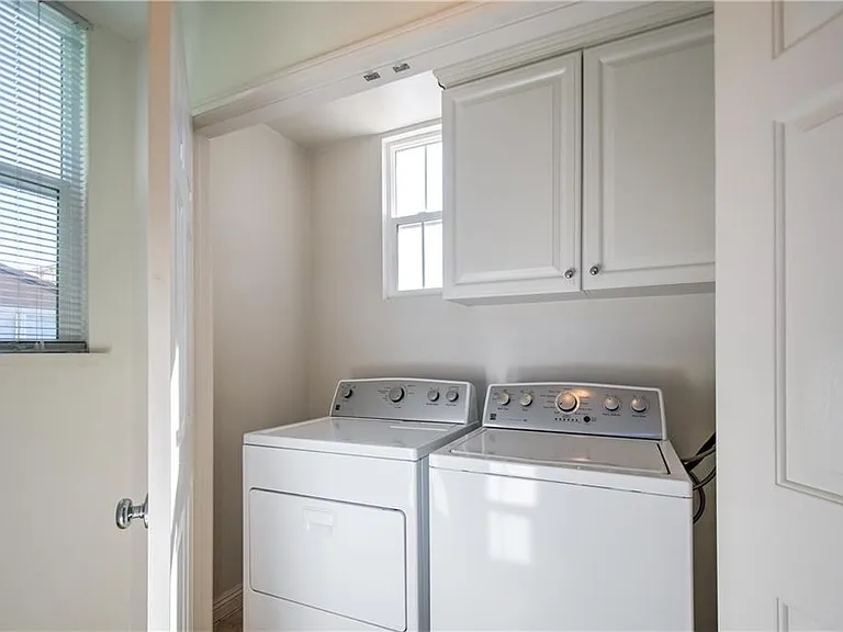 8 Silvermaple — Photo 19