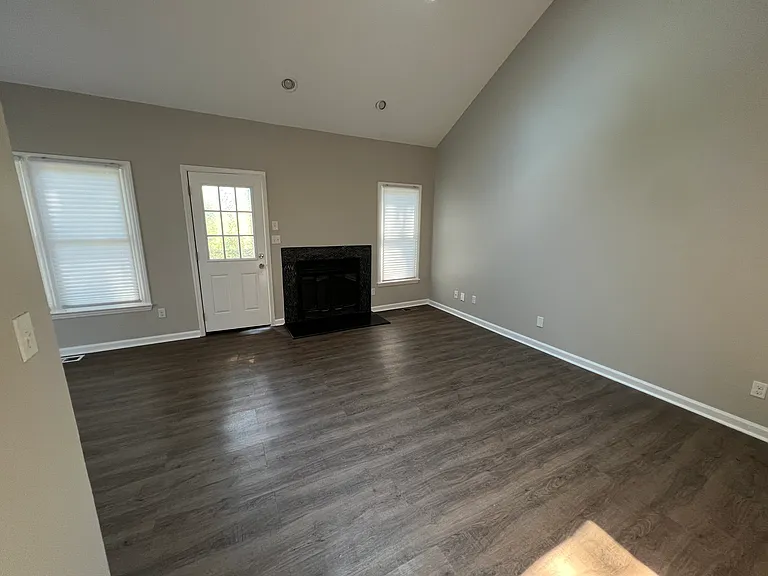 8314 McGuire Dr — Photo 4