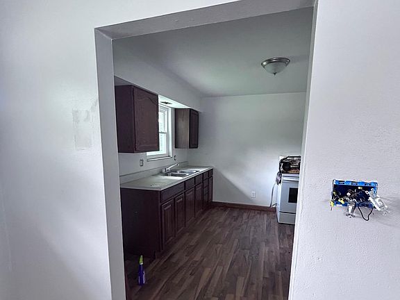 5th image of 510 N 12th St
