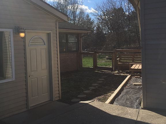 3rd image of 2121 Forest Hill Ave SE