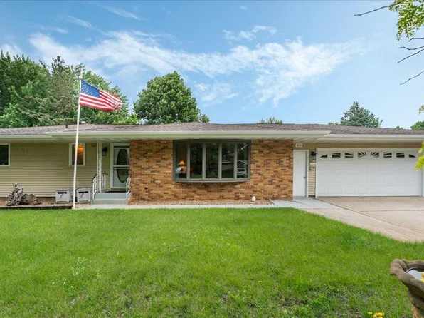 1024 Bromo Ave, Saint Cloud, MN 56303