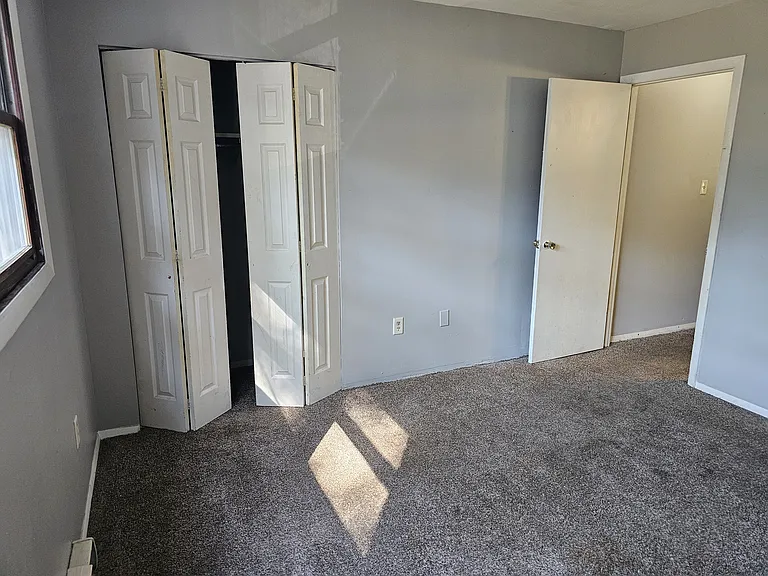 5131 Independence Ave #1 — Photo 7