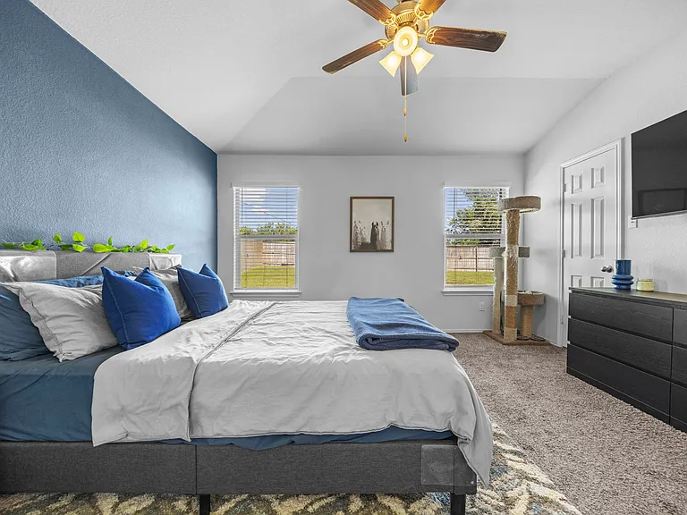 8402 Pleasant Trail Dr — Photo 18