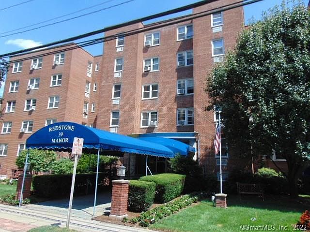 39 Glenbrook Road, Unit 2B, Stamford, CT 06902