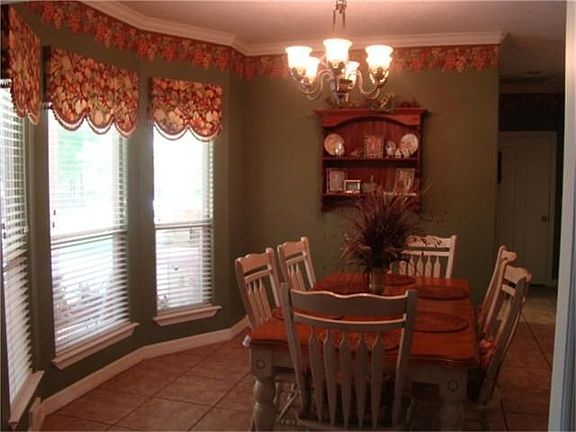 5th image of 619 Vista Del Lago Dr
