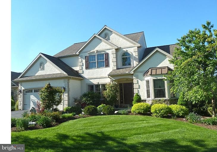 1st image of 24 Winterberry Ln