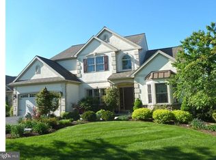 24 Winterberry Ln, Womelsdorf, PA 19567