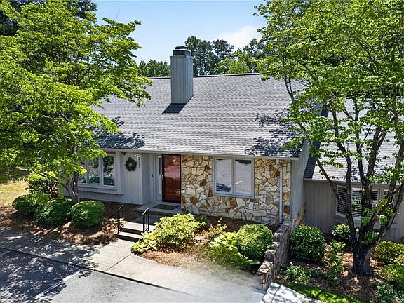 3rd image of 2804 Waters Edge Ln