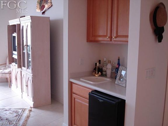 5th image of 3321 Sunset Key Cir Unit 306