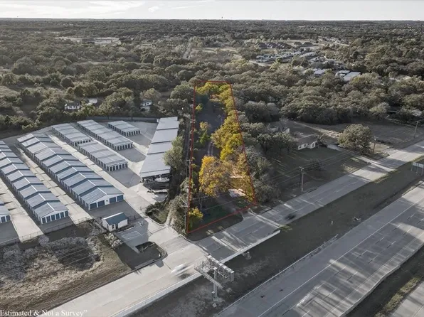 936 SE Parkway St, Azle, TX 76020