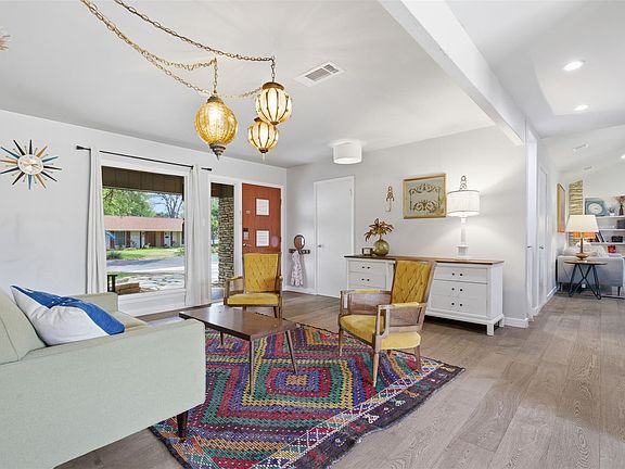 3rd image of 3208 Yellowpine Ter