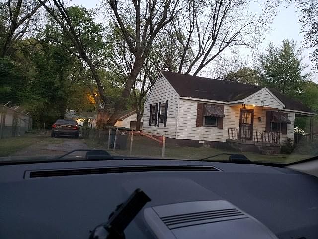 2nd image of 1048 Hayne Rd