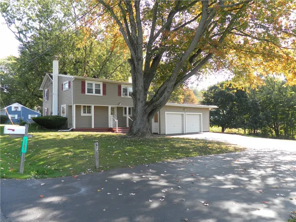 1797 Harris Rd, Penfield, NY 14526