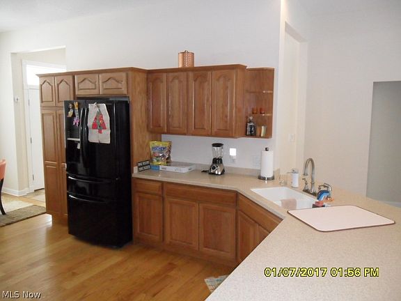 3rd image of 6500 Woodridge Way SW