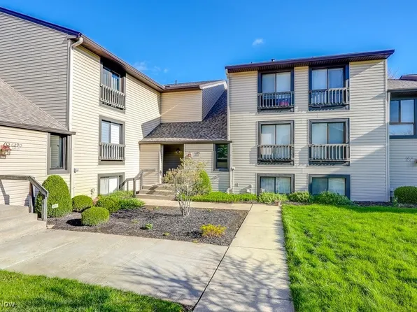 6290 Greenwood Pkwy APT 203, Sagamore Hills, OH 44067