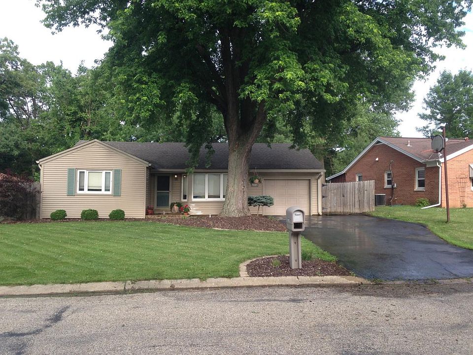 1st image of 1312 N Autumn Ln