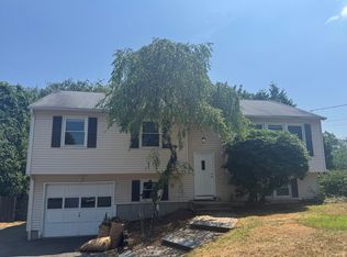 753 Evergreen Ave, Hamden, CT 06518