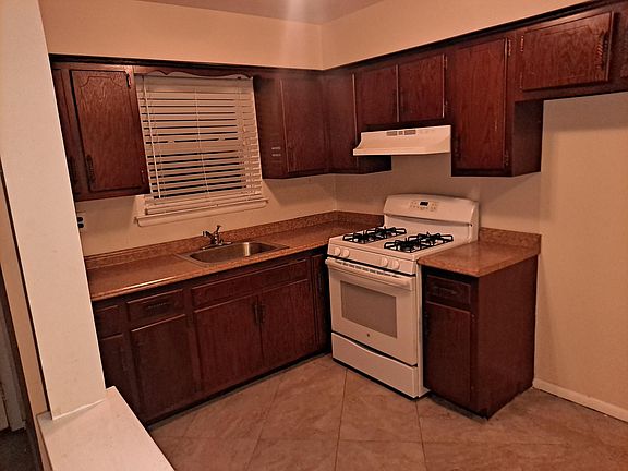 3rd image of 177 Mosely Ave Floor 1