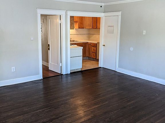 3rd image of 1014 E 1st St #1014