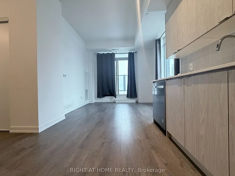55 Duke St W #218 — Photo 13