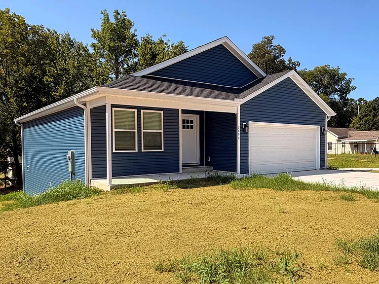 2606 Central St — Photo 13